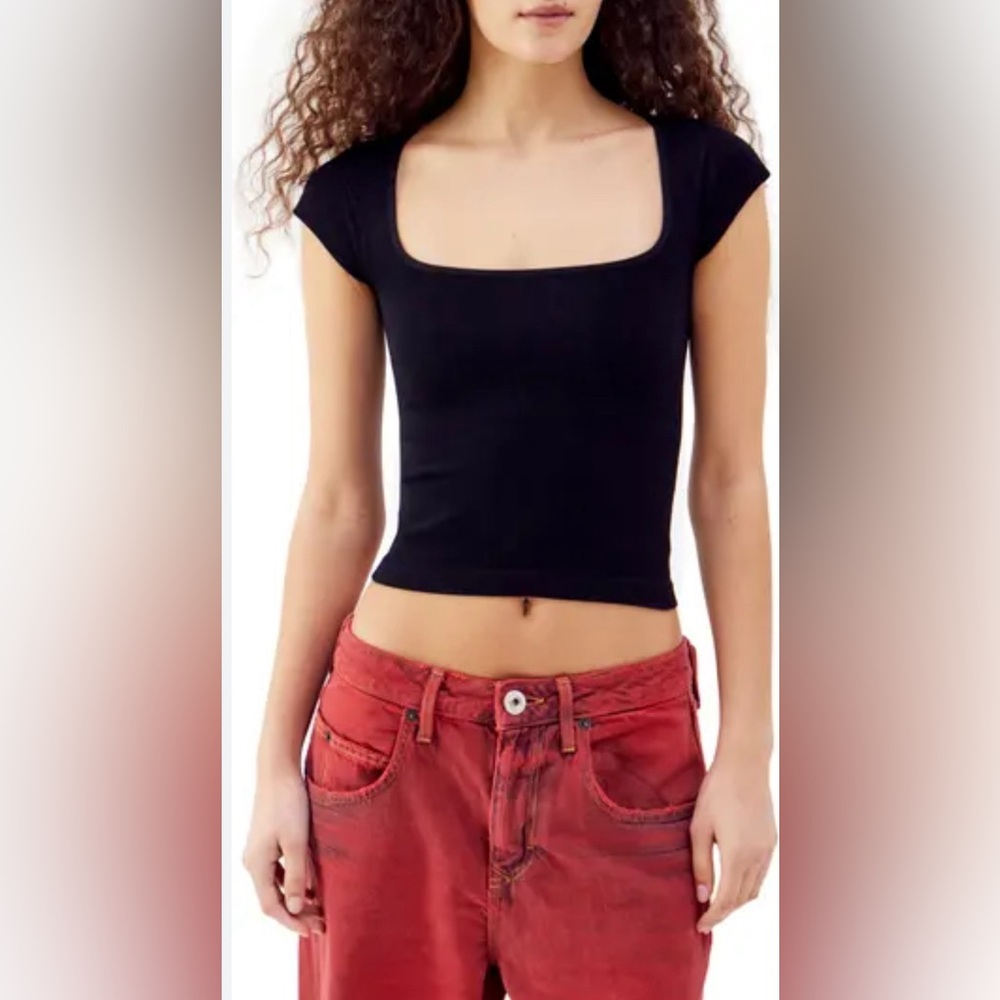 Urban Outfitters BDG Rib Square Neck T-Shirt in Black Size S